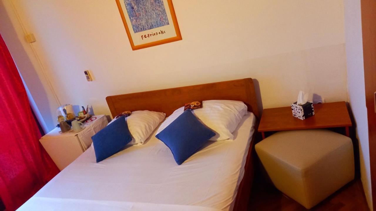 Salyna "Rooms Bela" Ічичі Екстер'єр фото