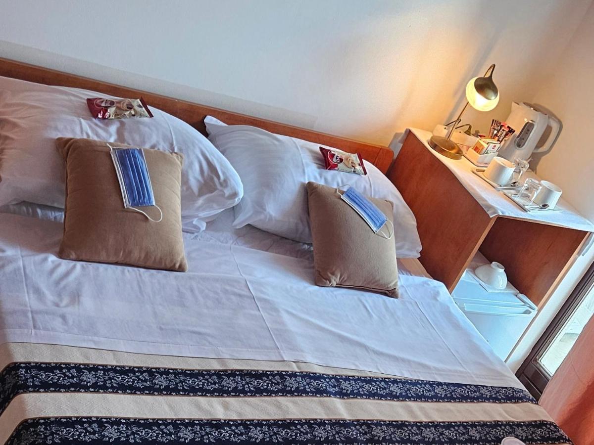 Salyna "Rooms Bela" Ічичі Екстер'єр фото